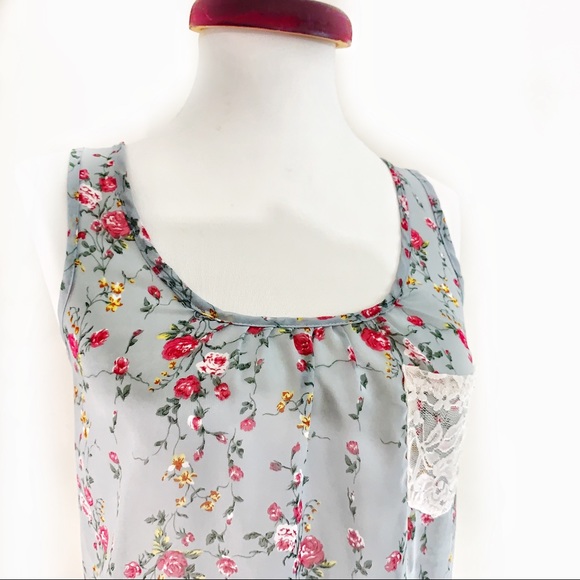 🌀Lily White Cami🌀 - Picture 2 of 6